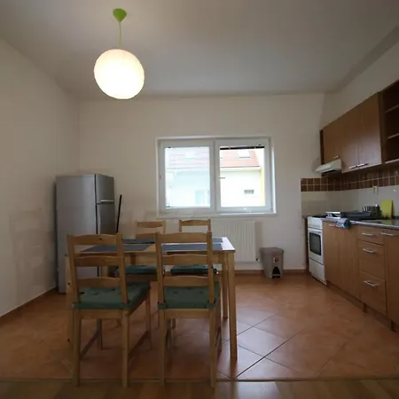 아파트 502 Ruzindol